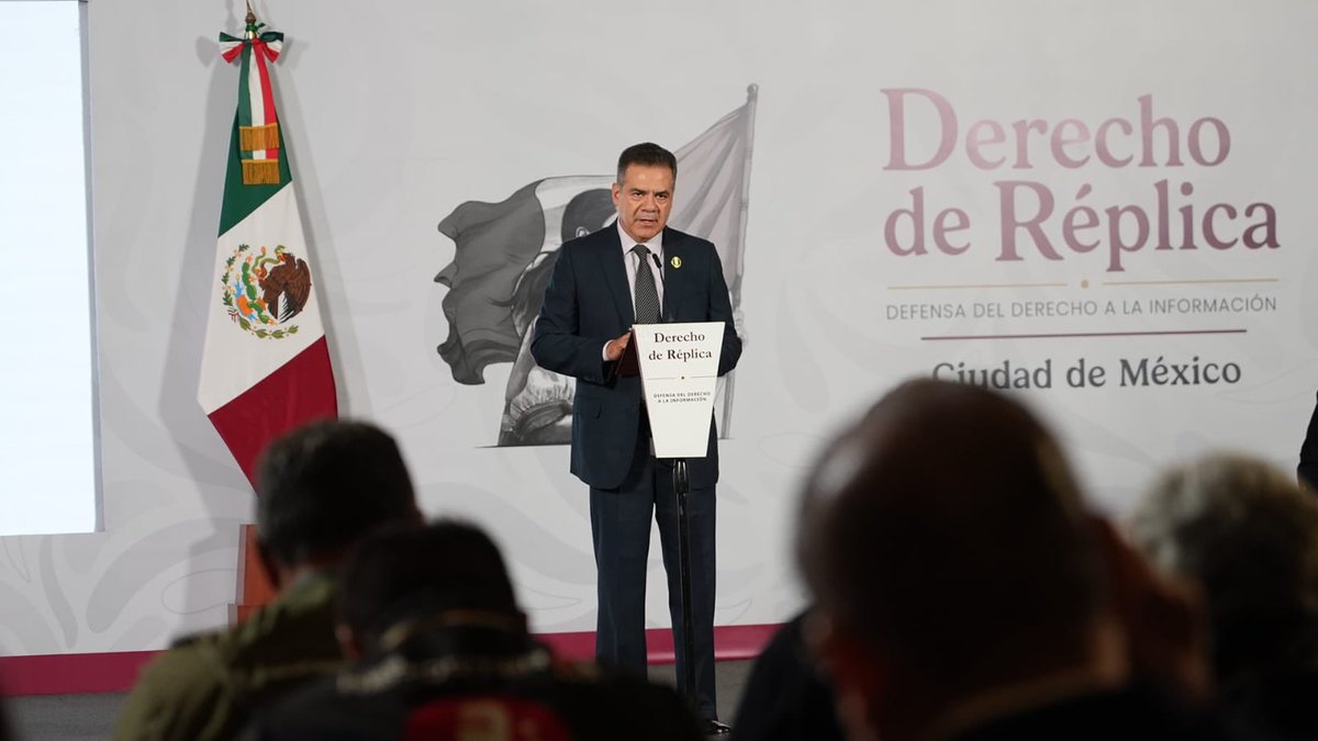 LuisaAlcalde's tweet photo. Las noticias falsas que generan desinformación presentan un modo de operación que evidencia un método organizado y planeado para dañar al Gobierno de México.

En este episodio de Derecho de Réplica analizamos el grotesco mecanismo con el que se construyen y difunden narrativas falsas.

Nos acompañaron el General Manuel Jaime Ramírez Camacho, director del @TrenMayaMX , y Gustavo García Huirache, subdirector de la @CFEmx