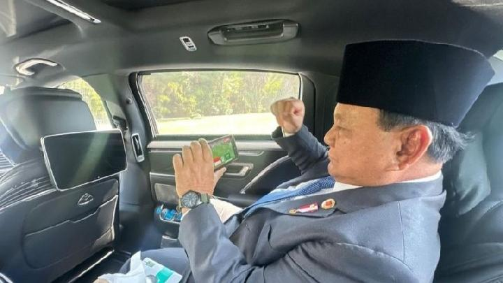 Txtdariiugm's tweet photo. jangankan pemain timnas. presiden Anda prabowo aja pernah keliatan nonton pake streaming ilegal twitter pas tahun lalu https://t.co/wNAIMwGdfq