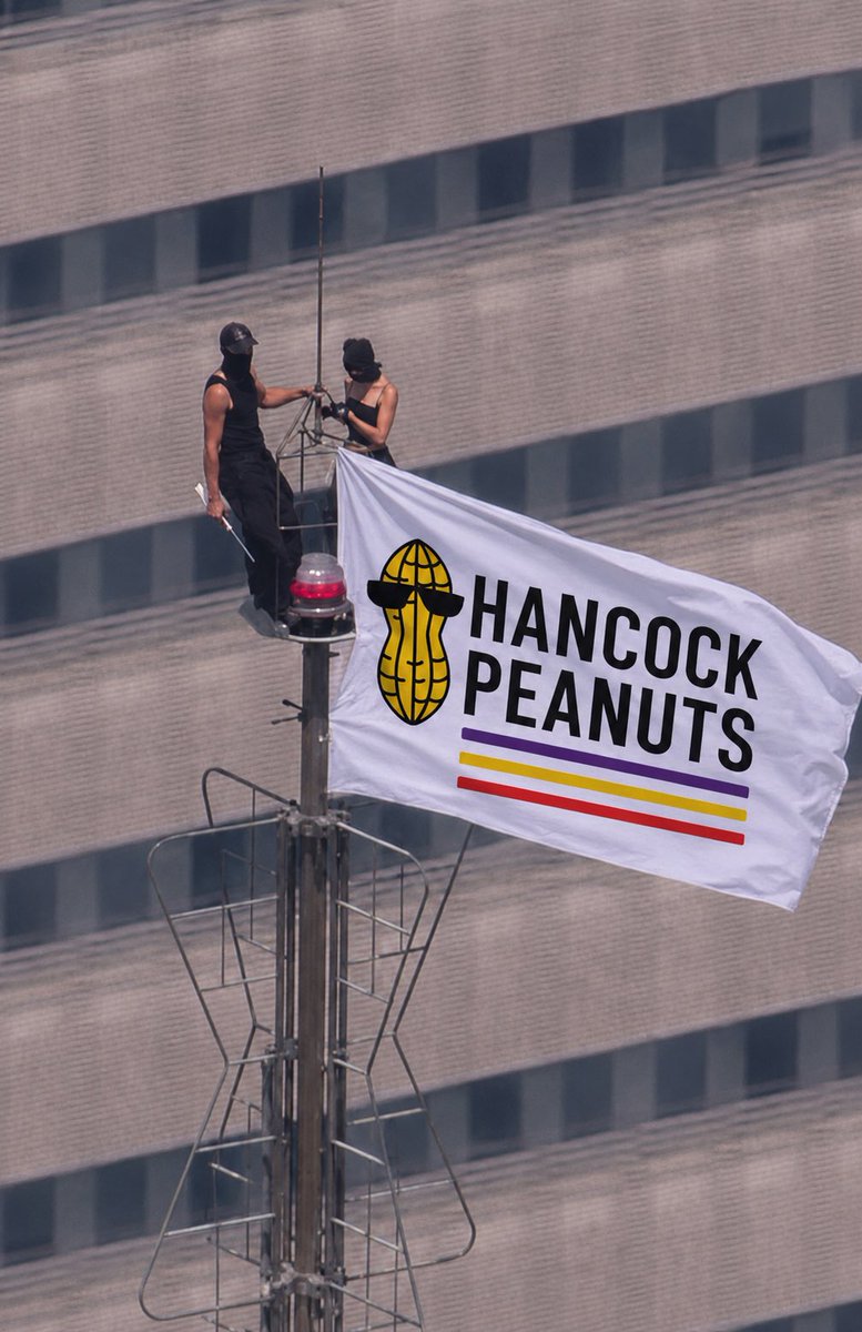 HancockPeanuts's tweet photo. We couldnβt be happier. π₯πποΈπ½ #hancockpeanuts #empirestate #empirestatebuilding #shesaidyes https://t.co/rJgctrmLw0