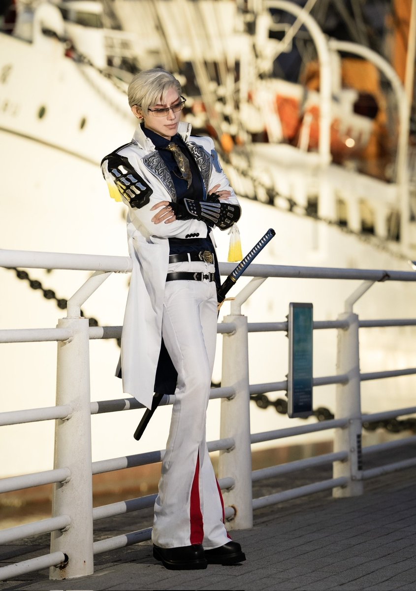 kakukatarikicos's tweet photo. 刀剣乱舞cos　山鳥毛

──おや、人間の君にも私が見えているのかな？──

P:@jishitsu https://t.co/TRTuI5HOhk