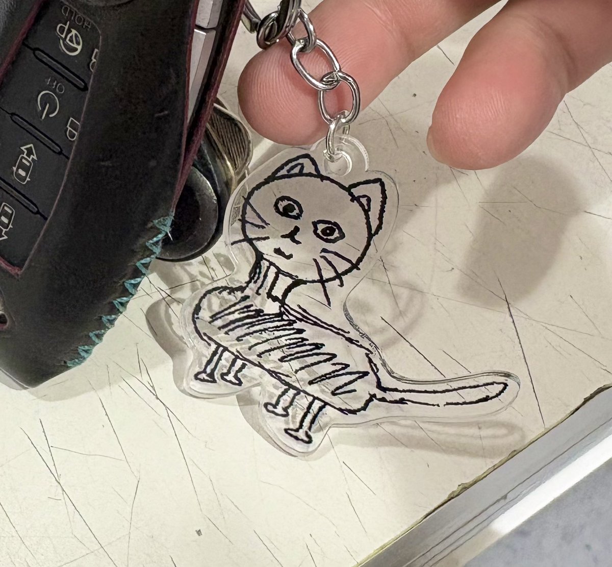 ゆきち画伯が手がけたとんでも猫、グッズ化しちゃいました〜😹笑 今日