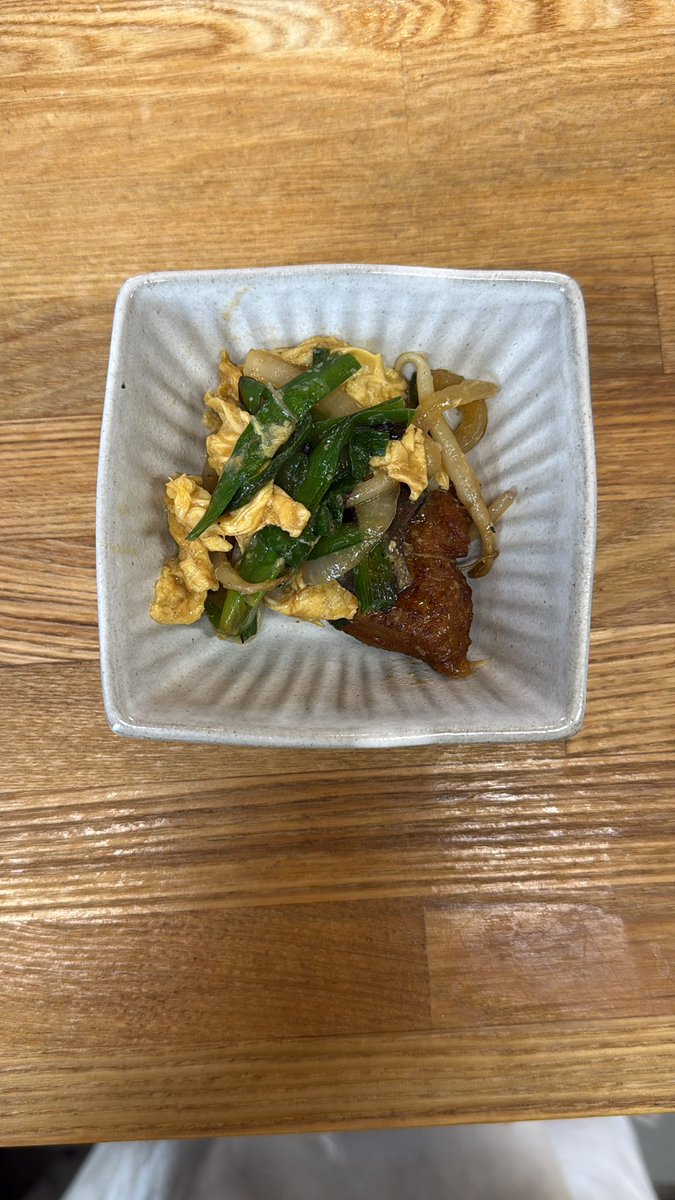 chukaen's tweet photo. 今日の日替わりランチは木曜日のチャンポン麺です♪小鉢は、韮レバです♪ https://t.co/pKIjxGXpvC