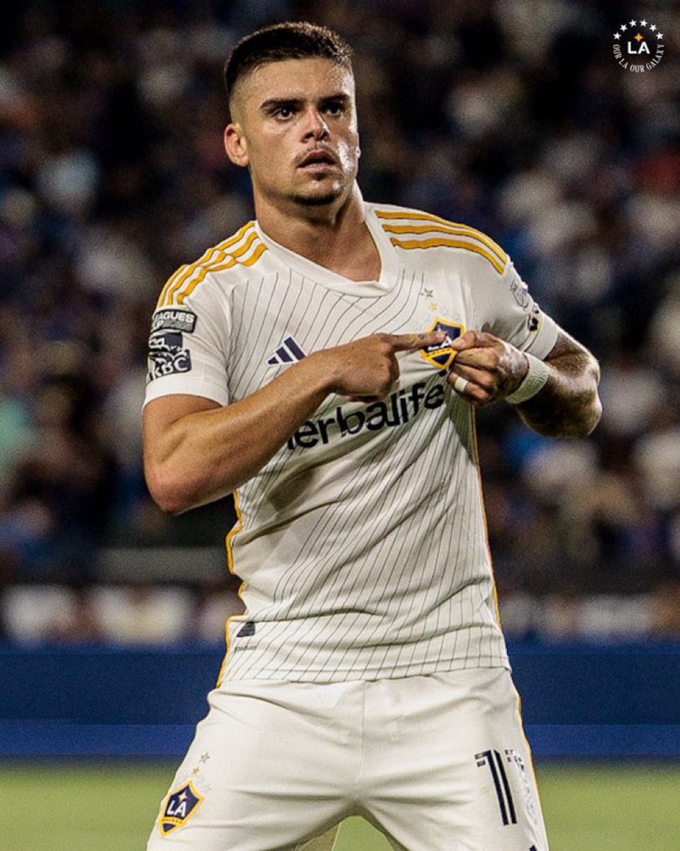 andrehernan's tweet photo. 🚨🚨Gabriel PEC: 5 anos de contrato com Cruzeiro. Valores na casa dos 12 MI de dólares + bonus. Jogador deve chegar a BH no começo da semana que vem para exames e assinatura. Vascão tem direito a 30%. https://t.co/Cox9EXLfht