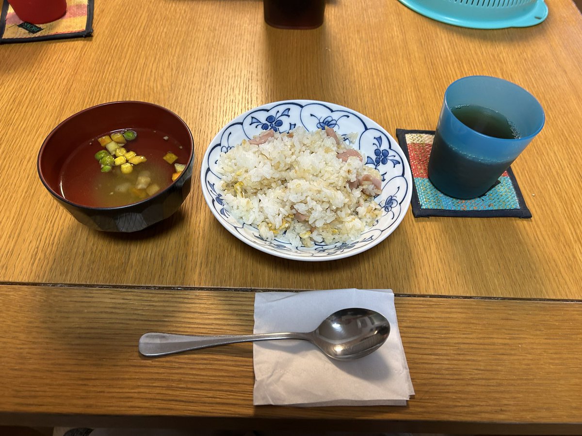 haduki2520's tweet photo. 今日の昼食🥄 https://t.co/A4KAa0CTGB