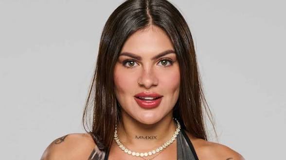 ezetauben22's tweet photo. Llegó el momento de la chorraaaaa!!!!

LUANA AL 9009 
#GranHermano https://t.co/KeCUN4WtCD