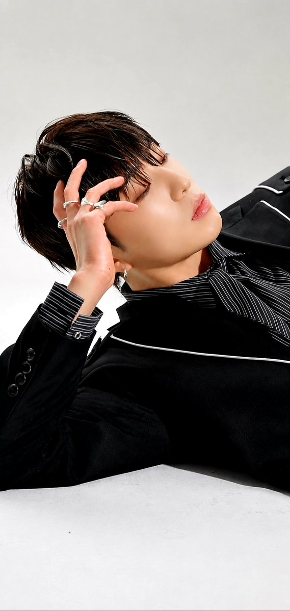 winneoooocent's tweet photo. 😳😳 #강승윤 #위너 @official_yoon_ https://t.co/FC3S2UdiD2
