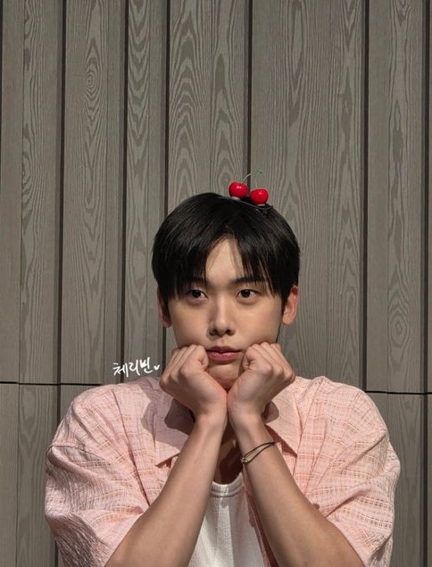 Gold_Diiigger's tweet photo. Que venga a Chile 🇨🇱
 😋🫶🏻✨💖

#YOONSANHA_ENCHILE

@ninshi_ent
@zafirolive
@freefallshows
@fantagiomusic_
@yoonsanha_offcl
@studio_pav
@kpopchileof https://t.co/Qqz1EI8lMh