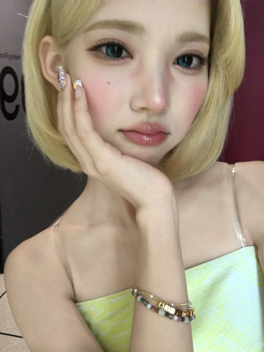 Byeo_ri2's tweet photo. 260702 위버스 포스트 #지우 

🍋💛💫🐥🌼🌻🍍⭐️☀️🌝✨️ https://t.co/Xk6dkBbXQ6