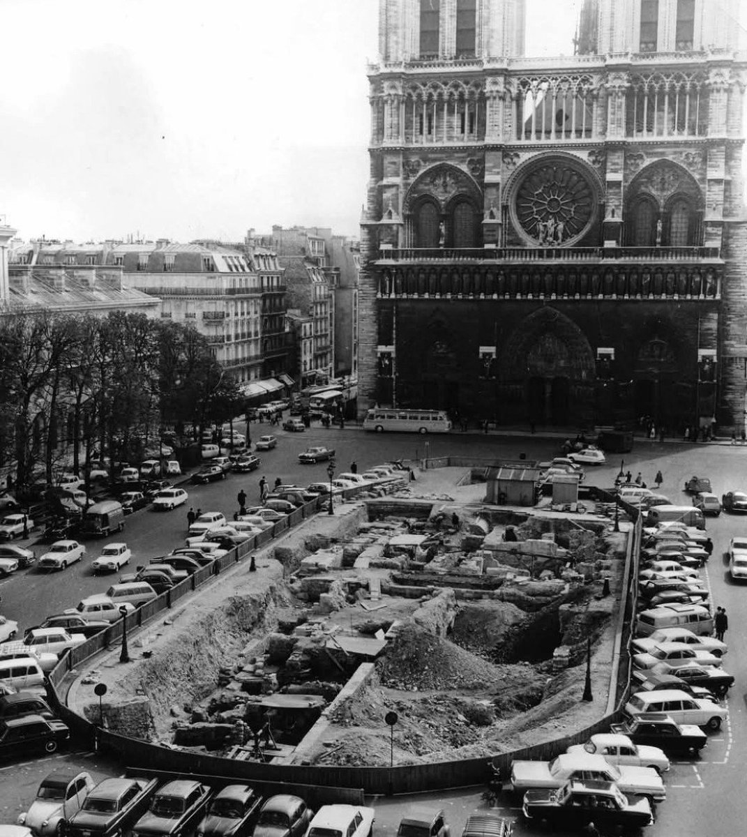 QDrop2450's tweet photo. Images of the 1960s excavations in the parvis (square) in front of Notre-Dame Cathedral to construct an underground parking garage. The digs unexpectedly unearthed a massive, buried city.

What might of caused parts of Notre-Dame to become "buried?" 🤔

~Mud Floods/Tartaria~ https://t.co/J2gQ1R7AZH
