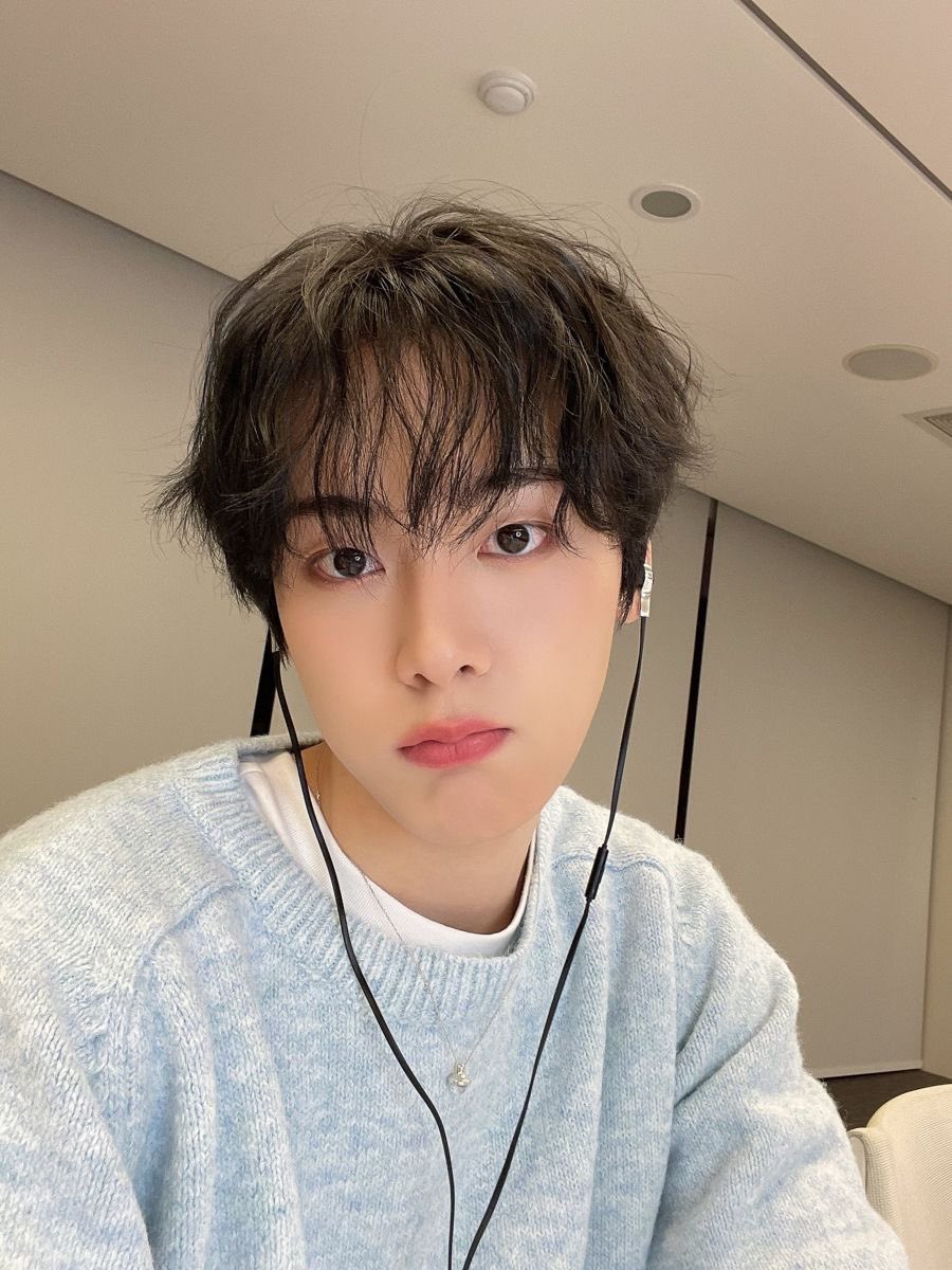 Sarai341973's tweet photo. Porfavor sanha regresa a tu patriaaaaa
#YOONSANHA_ENCHILE 
@zafiroLive @ninshi_ent @studio_pav @freefallshows @fantagiomusic_ @YOONSANHA_offcl @kpopchileof https://t.co/W4gUFFzba6