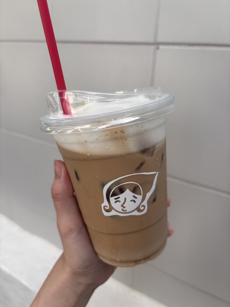 viewwrs's tweet photo. เช้านี้ wfh เลยสั่งขนมและน้ำจากร้าน Home coffee and more แถววงศ์สว่างแล้วอร่อยถูกใจมาก วาฟเฟิลแป้งโรตีใส่ แฮมชีสไข่ อบมาร้อนๆ แป้งดีมากก ลาเต้ที่นี่ก็ดีเลยเลือกเมล็ดกาแฟได้ แถมเข้าโครงการ 60/40 ด้วย ได้มื้อนี้มาในราคาเบาๆ🥰 https://t.co/qjKrhZMBgs