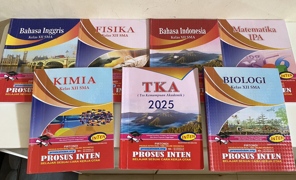 dijewony's tweet photo. halo temen temen, adakah di sini yang need buku mapel untuk kelas 11 dan 12? aku niatnya mau bagiin buku inten kelas 11 dan 12 aku karena emang udah ga kepake cuman untuk ongkir ditanggung masing masing yaa btw aku dom bogor, tapi maaf yaa ini bukunya beberapa
banyak coretannya😔 https://t.co/9Prhd5zbOT