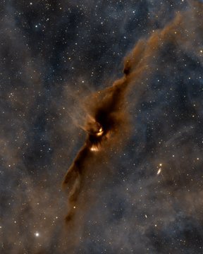 konstructivizm's tweet photo. This is by no means a dark lair of cosmic evil, but rather a quite cozy stellar nursery—the gas-and-dust nebula LDN 43, where active star formation is taking place. The object is located in the constellation Ophiuchus, 1,400 light-years from Earth. https://t.co/HDpzchKaPy