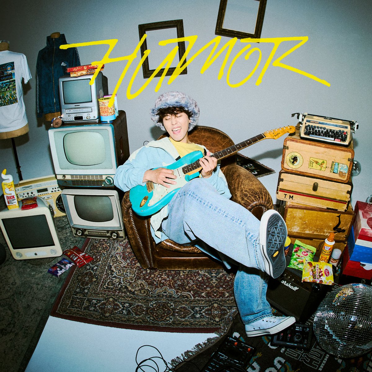 miyuuu_official's tweet photo. https://t.co/5JF8wxaCcY RELEASE
mini album「HUMOR」
………………………………………
予約受付中🎸

【豪華盤収録内容】
🔵エムカードにはMVやみゆさんぽ続編を収録
🔵ライブ音源CD全10曲を収録
🔵入野自由私物撮影！携帯用ステッカー
🔵フォトカード1枚

📀収録内容
https://t.co/Bu5uGAQuYw
📀CDご予約
https://t.co/bx81FXhlO0
🛒CMS抽選キャンペーン（8/31受付〆切）
https://t.co/9lZ0uIpIXf

#入野自由_HUMOR #UUU 〈左〉豪華盤〈右〉通常盤