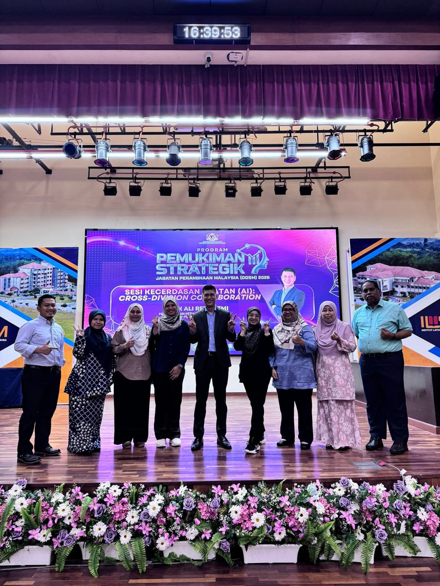 DOSM_BPAN's tweet photo. 4. Puan Nor Edrin Adlina binti Ghozali
5. Puan Nan Hasnani binti Long Padang
6. Puan Najihah binti Ramli
7. Encik Muhammad Rizal bin Mahmod
8. Puan Noraniza binti Ibrahim https://t.co/z7We2WYhXV