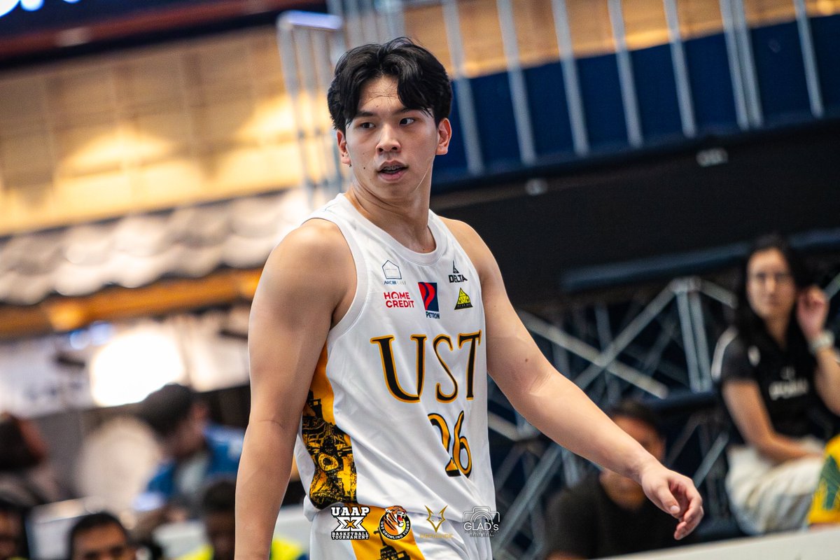 thelastwhistler's tweet photo. The cuties of the UST Growling Tigers 💛
#GoUSTe | #USTMBT https://t.co/lsXtBLPmNt