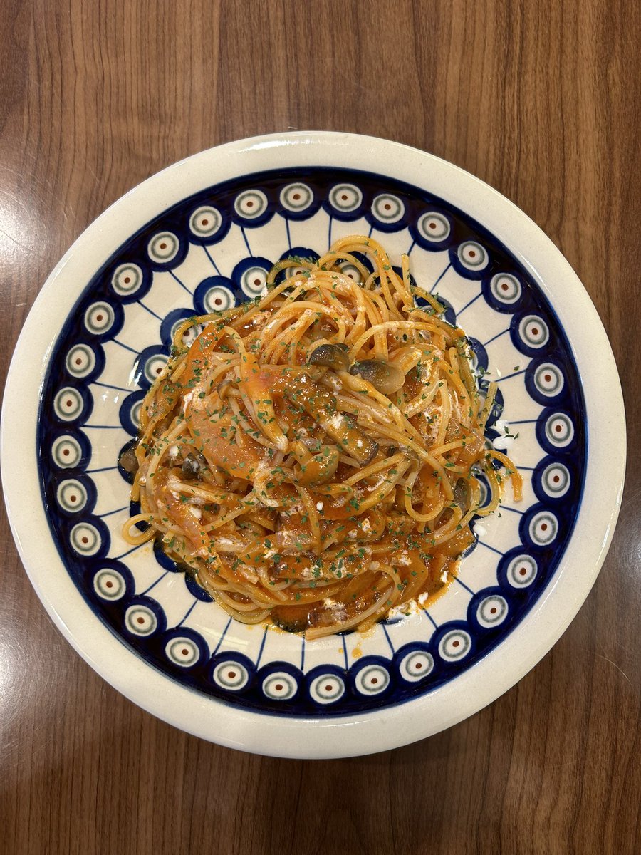 tsumugucafe's tweet photo. おはようございます。7/2木曜日11:30オープンです。梅雨空・ジメジメで過ごしづらい陽気ですが、美味しいものを食べて飲んで紛らわしませんか？本日小上がり席はランチは大きい方が空き、夕方は両方埋まっております。本日は18時L.O、ご来店お待ちしております！ https://t.co/06mnVx52Z3