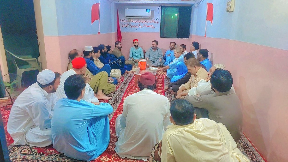 rauf3845gmail's tweet photo. عوامی نیشنل پارٹی سندھ
 #ضلع_شرقی
 کا اہم اجلاس آج فہیم جان کے زیر صدارت  باچا خان ہاؤس  الاصف سکوائر میں منعقد ہوا جس میں  ضلعے کے  عہدے داروں مجلس عاملہ کے اراکین یوسیز کے صدور جنرل سیکرٹریز اور سندھ کونسل کے  ممبرز نے شرکت کی 
جاری کردہ جنرل سیکرٹری ضلع شرقی روف خان https://t.co/i7LcJ4fybr
