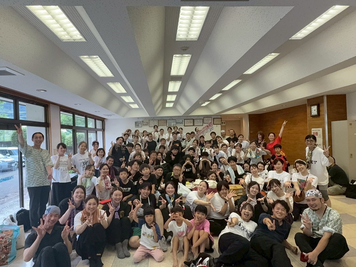 tm_w23's tweet photo. 我楽多合宿に参加！
一緒に出来る貴重な2日間。
自分の体力のなさ&amp;修正を頭で考えながらだったから、きつかったけどやっぱりみんなで踊ると楽しい！
交流会もみんなのキャラ濃すぎてほっぺが筋肉痛w
今年はこのメンバーとたくさん思い出つくるぞー♡
しっかり地元も満喫できたー🍑 https://t.co/2EJEujHTkc