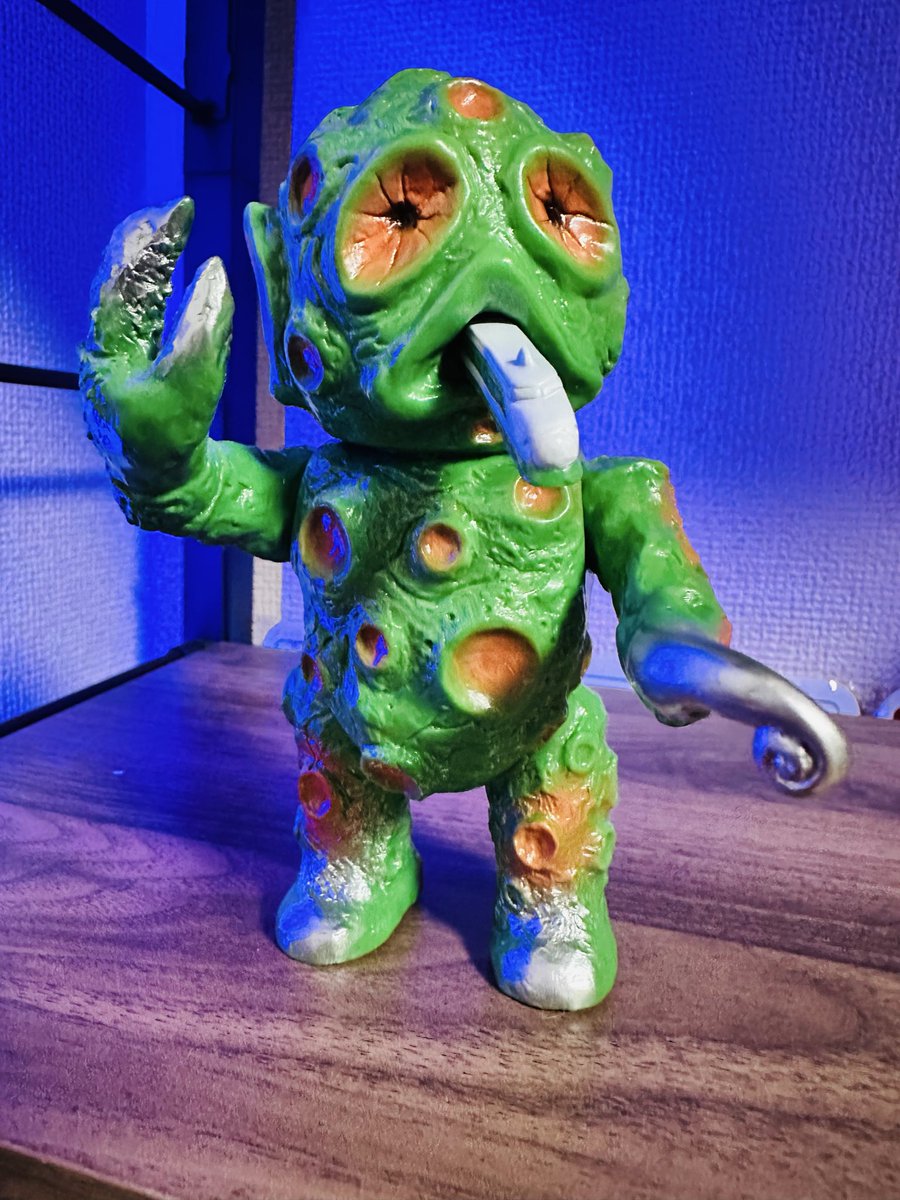yasu1001sofubi's tweet photo. スーパーソフビサミット大阪旅ラスト✨
まさかのエンカビニールさんから出てる、
遊星魔人を店舗で発見してGETできました🙌
このコラボはどうしても欲しくて探してました☺️
カニみたいな爪にタコみたいな手、口から新��線!最高過ぎる🚄
#遊星魔人
#Longneck
@enkavinyl https://t.co/FRgDsEE3CX
