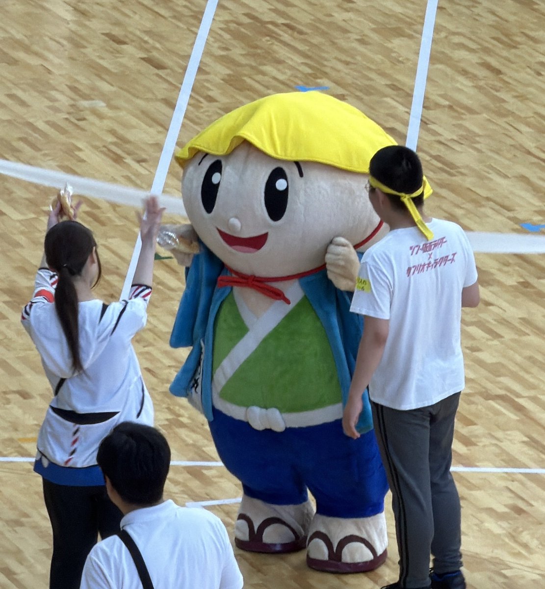 tabimaru_kst's tweet photo. 6月21日（日）に草津市立滋賀トヨタアリーナで開催された、
「第４１回草津市いきいきふれあい大運動会」に行ってきたたび🏃‍♀️🏃‍♂️
みんなが元気いっぱいで楽しい運動会だったたび🎶

#滋賀県 #草津市 #たび丸 #キャッフィー https://t.co/bJXoPDHcXx