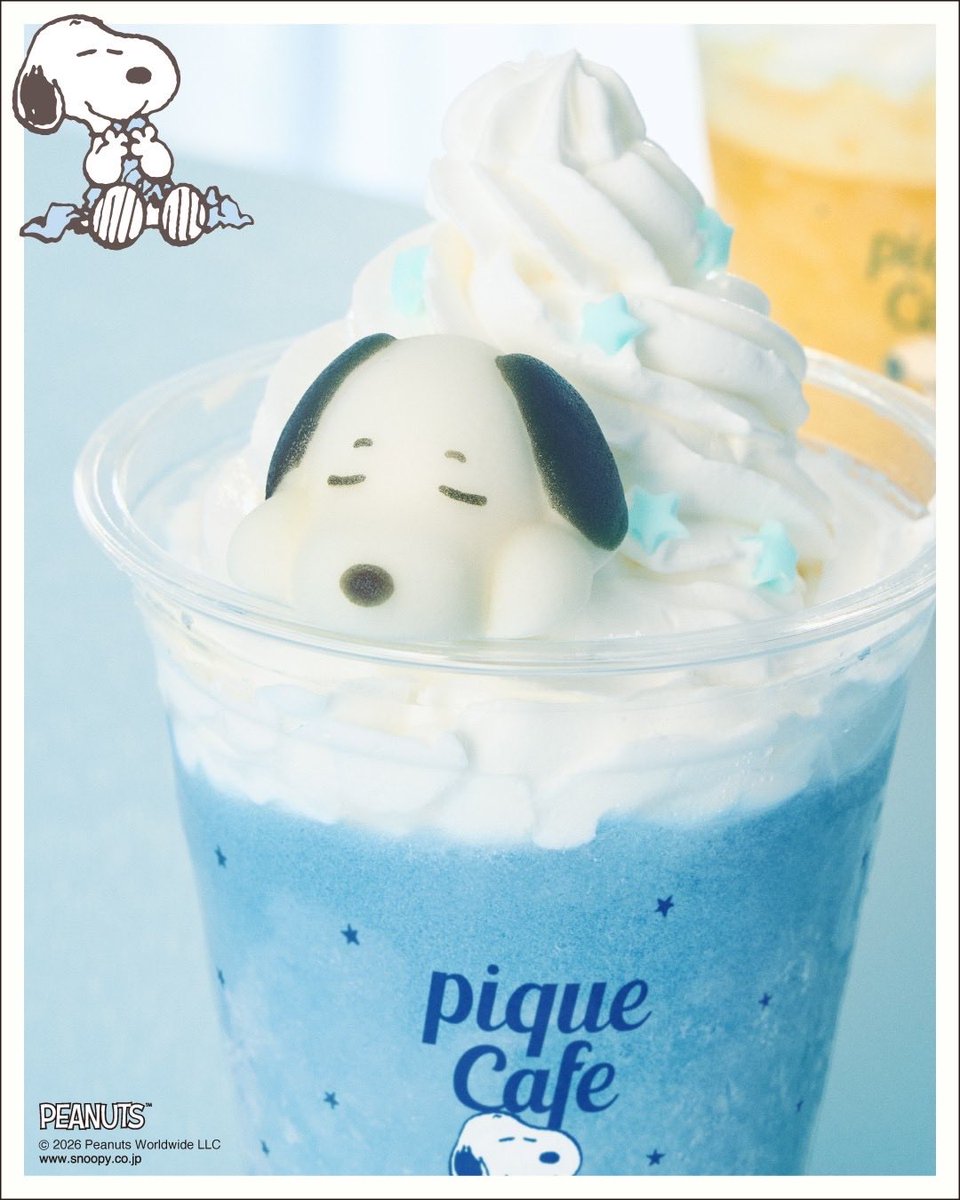 g_pique_cafe's tweet photo. 【PEANUTS meets GELATO PIQUE CAFE】
本日7.2(Thu)START✨

◇スヌーピー/ふわしゅわラムネスムージー
　
爽やかなラムネの味わいを楽しめる、夏にぴったりのスムージー。ひんやりとしたラムネスムージーの上には、ふんわり軽やかな口どけのエスプーマを重ね、やさしい甘さをプラスしました🫧 https://t.co/Wz611ZbodQ