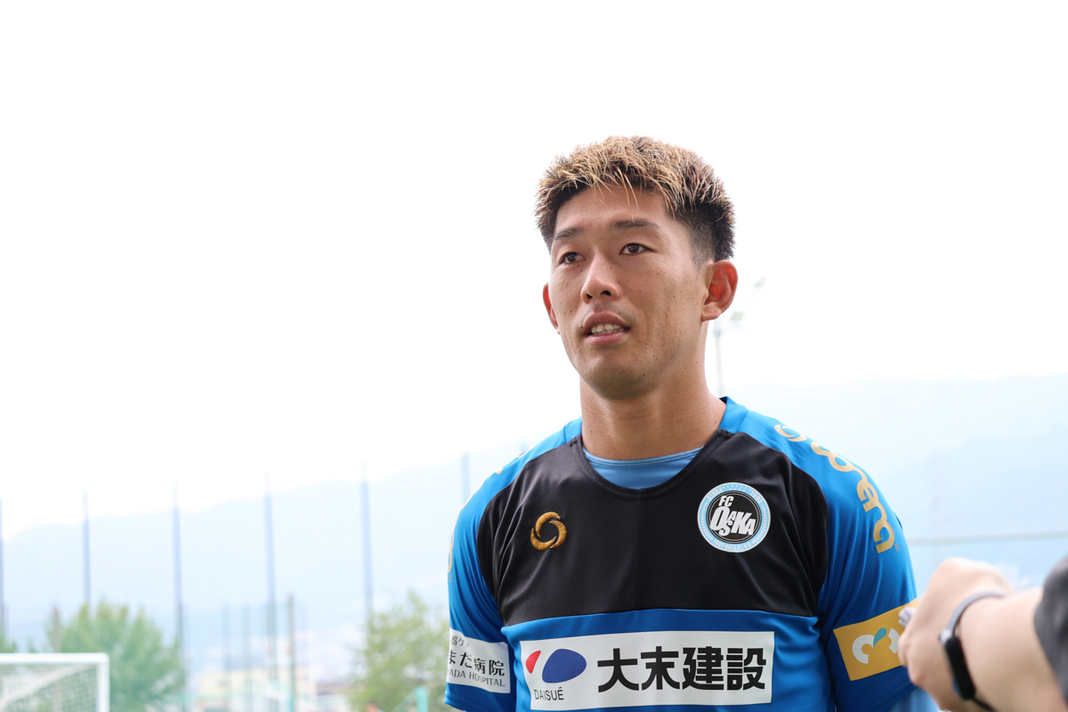 FCosakaOfficial's tweet photo. 【トップチーム】
昨日7月1日より2026/27シーズンのチームが始動❗️
トレーニング初日の様子をお届け📷️✨️
#FC大阪 #fcosaka #J3 #鍛錬 #東大阪 https://t.co/OhvfPvPsWQ