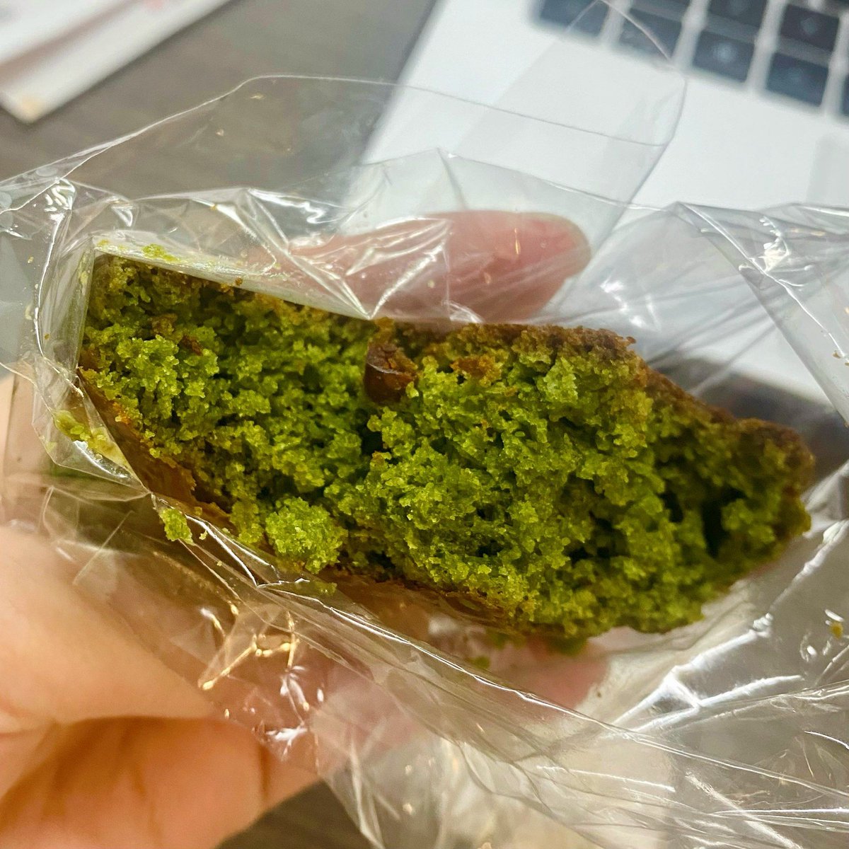 __Caique01's tweet photo. Just a perfect mid-morning pick-me-up: creamy matcha latte with a side of buttery scones. No fancy stuff, just pure cozy vibes. https://t.co/wgoRpz9ZM1