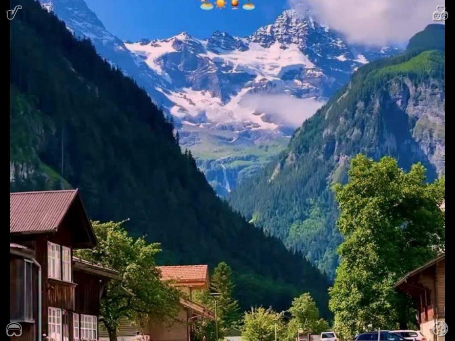 ipppai_opppai's tweet photo. Cold lemon water. I check the map and see that the trail meanders through a pine forest, goes by a small lake, and finishes at an overlook facing the valley. It is slightly shorter than the Oakwood Trail but is said to be equally stunning, featuring tall p🐘 https://t.co/zAZZzNqn7G