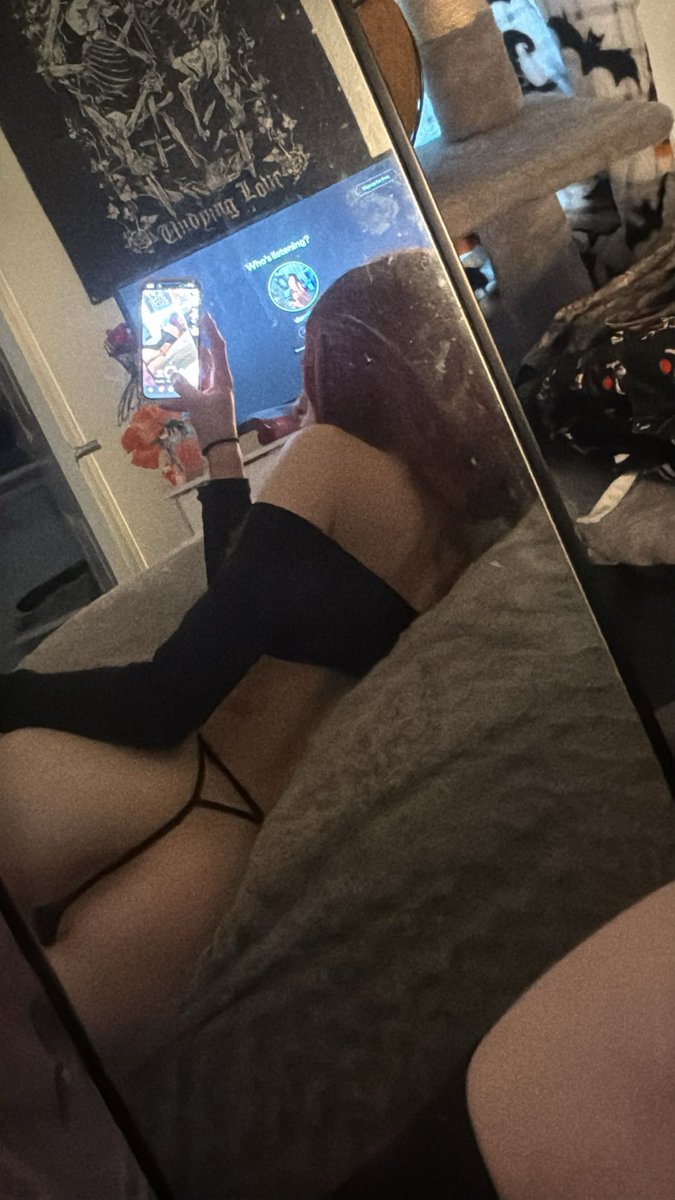 LittleSecretsM's tweet photo. do u like pretty redheads ? #nsfw #fansly #redhead #supportme https://t.co/DU2vIyEyO8