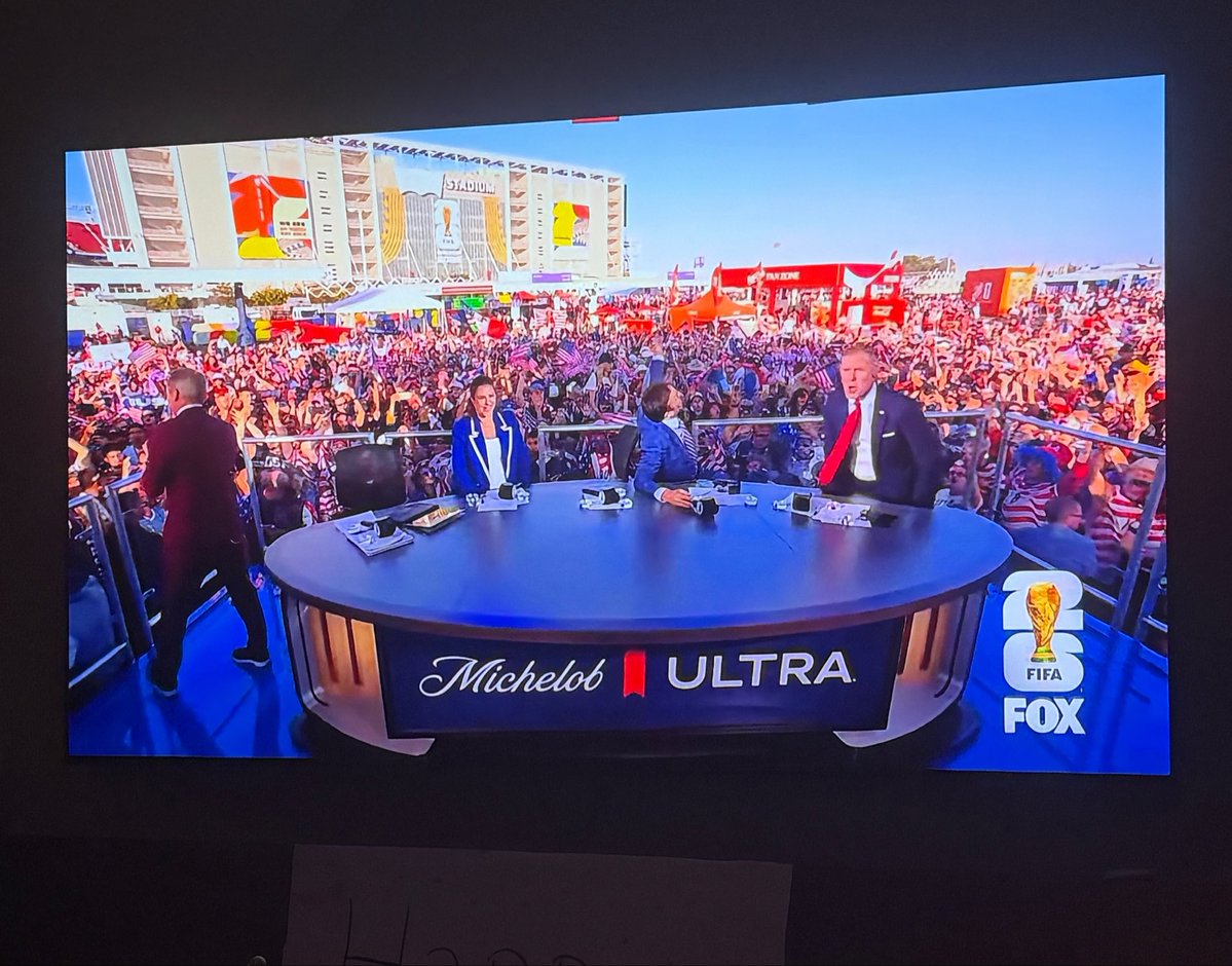 PatMcAfeeShow's tweet photo. This scene is WHY SPORTS ARE THE GREATEST.

A festival of celebration.. a gathering of humans with so many different backgrounds but one common goal.. I LOVE EVERYTHING ABOUT IT. I get goosebumps watching folks come together &amp; have a BLAST

Also.. 66 DAYS UNTIL COLLEGE GAMEDAY https://t.co/OdrDCMJFjj