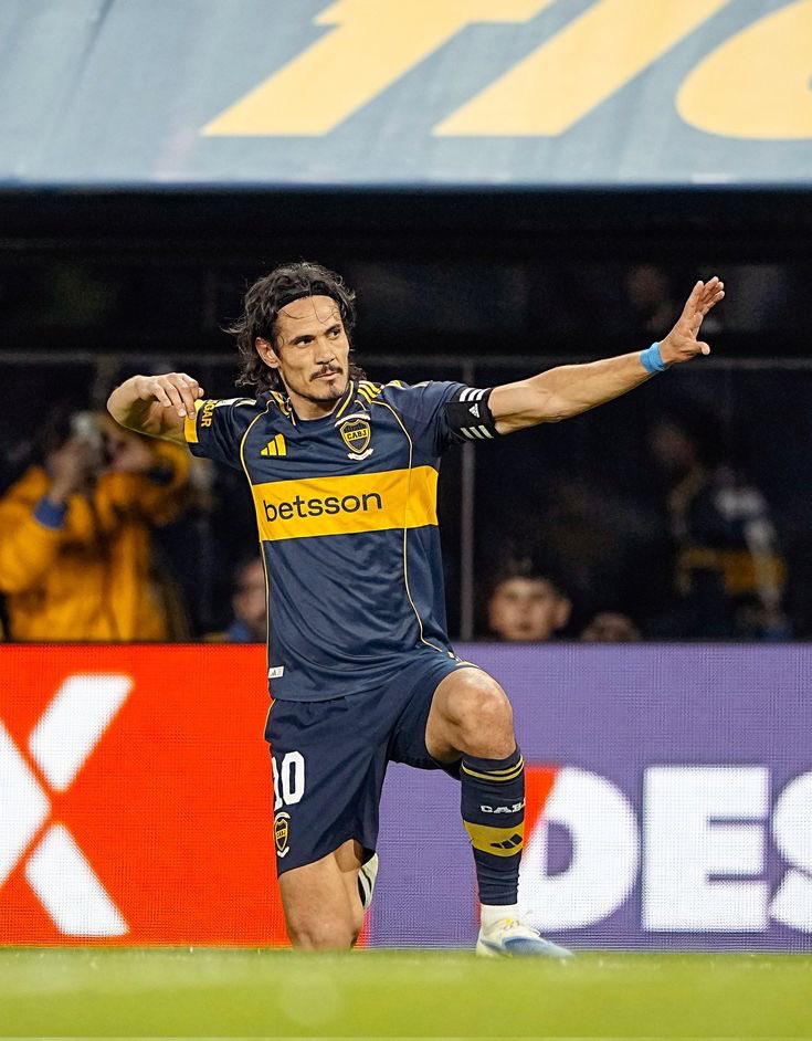 InformaFlaPress's tweet photo. Cavani está livre no mercado, não vai ficar no Boca Juniors.

Você gostaria de vê-lo no Flamengo?

📸 Reprodução https://t.co/nx0Q3gzRNk