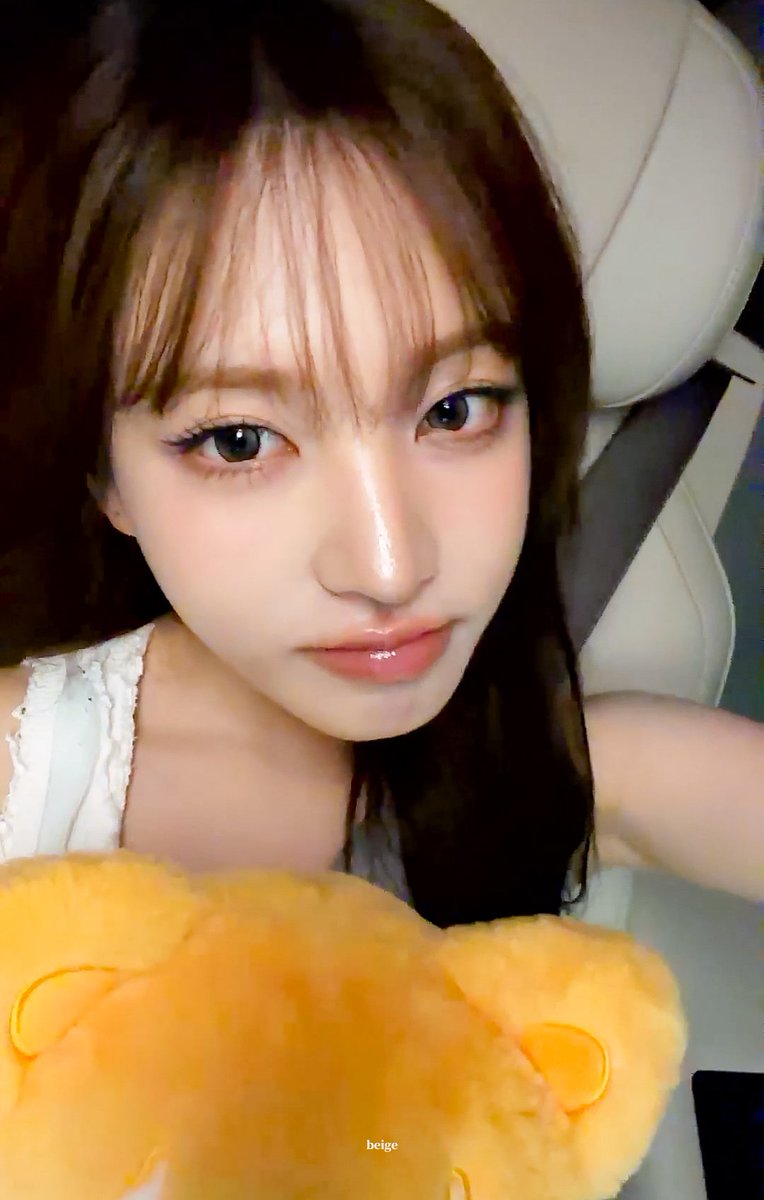 beige07's tweet photo. 260701 #리즈 #LIZ https://t.co/lIhY5w1RoC