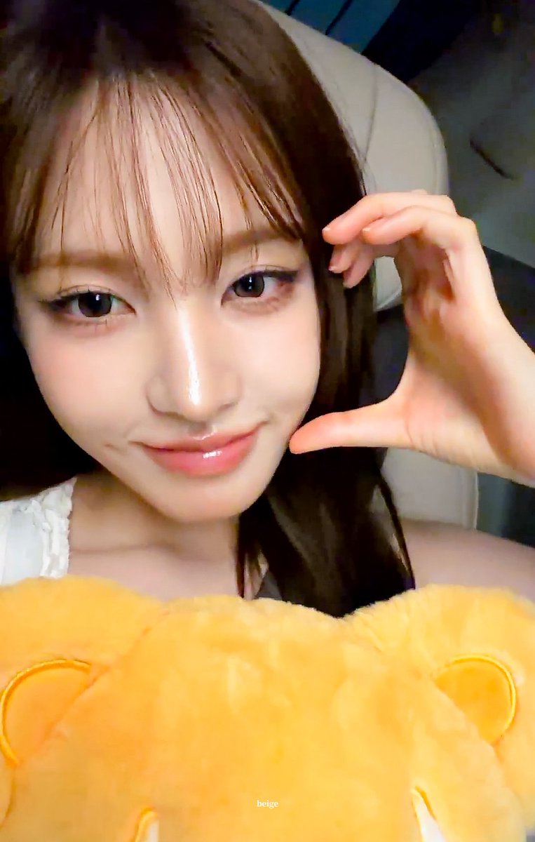 beige07's tweet photo. 260701 #리즈 #LIZ https://t.co/lIhY5w1RoC