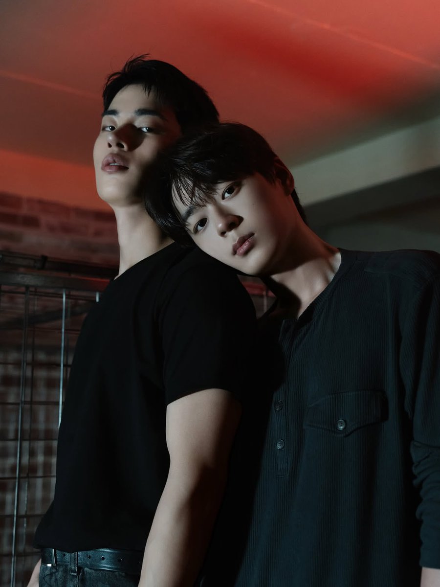 boyslovehub's tweet photo. In an interview with UOL, GyeongMin & SeungBeom from #TheLieWeLivedIn, spoke about starring in an LGBTQ+ story:

“To me, Pride means believing in yourself. Which brings more freedom: sharing something in common with others, or living within what’s considered ‘normal,’ even if it means suppressing parts of yourself? I believe this series answers both questions the same way: follow what your heart tells you.” — GyeongMin.

SeungBeom also reflected on his experience with his character: “I never saw him hiding who he truly was as a choice, but as something he had to do to survive. I think all of us, at some point, hide our true feelings. I could relate to that, and I came to see Yi Do as someone who had lost his own identity and carried a deep sense of loneliness. I hope viewers can follow his journey and find the light and comfort that Tae Jeong brought into his life, and little by little overcome their own painful realities.”