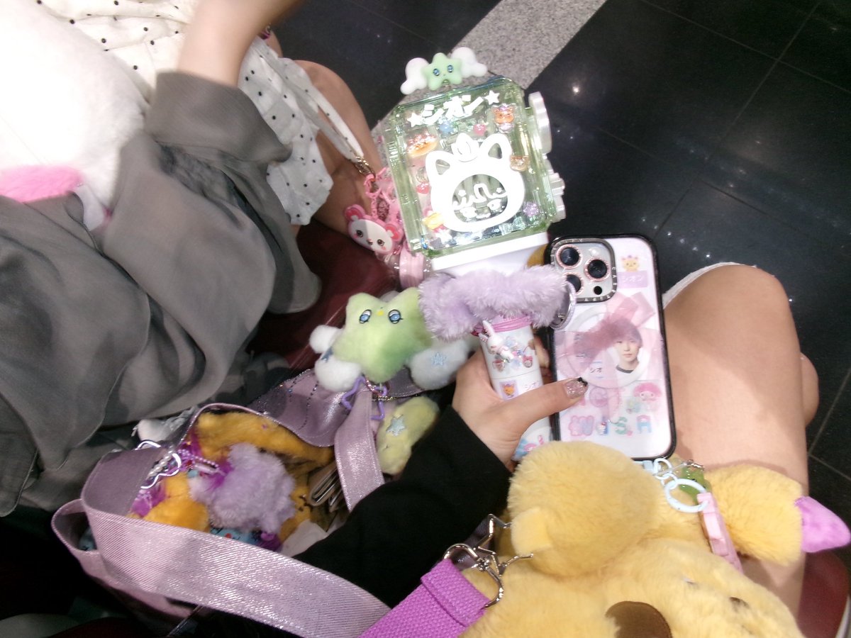 wishfull_s2's tweet photo. ペンラ本当にかわいい💖💖💖
#nctwish https://t.co/UN97Z3ZAY2