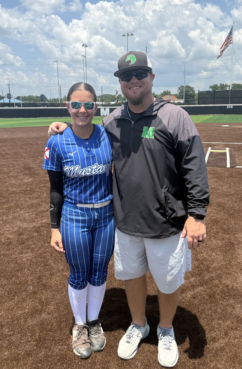 Kins2031's tweet photo. I had a great time at the @MCCEaglesSB prospect camp today! Thanks to Coach Grinstead, Coach Kennedy and @zhart18 https://t.co/sn4A0uQ2QJ