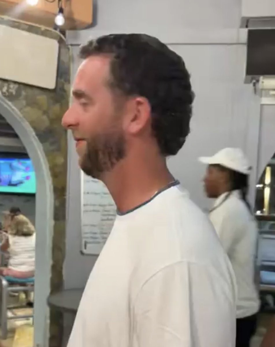 BarstoolReed's tweet photo. Diabolical side profile for my boy @hen_ease … @BarstoolBigCat /@PFTCommenter add this to post workout selfie album. https://t.co/q8rONG9JIQ