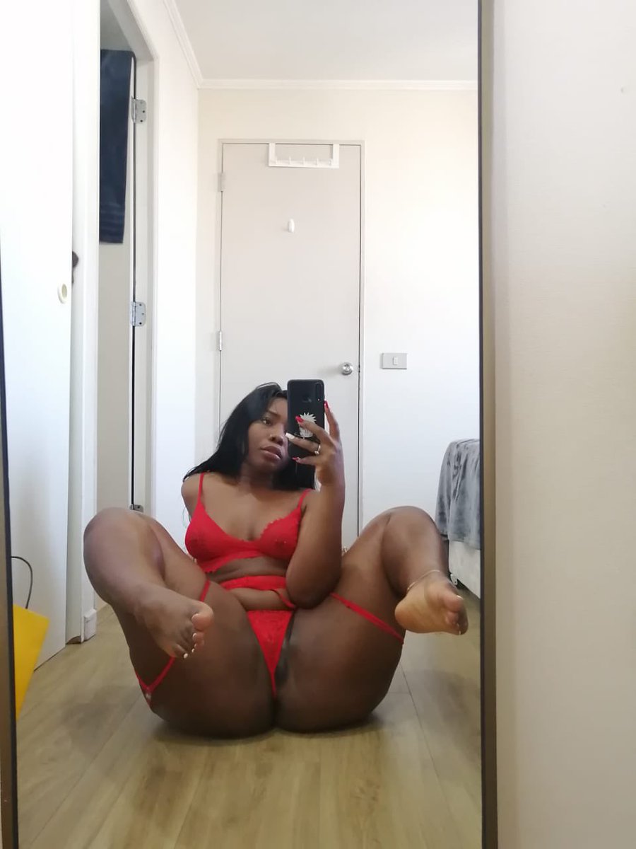 JenniferHicks90's tweet photo. Can I seat on your face and take a quick ride 💦💧🍆😌

#Cum #Blackfreak #Blackwomen #Vacation #travel #bbw #Luvblackwomen https://t.co/OtfWCwZ4B8