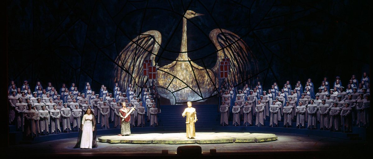 shannawrites1's tweet photo. #FolkloreThursday; Richard Wagner's "Lohengrin" is based off the medieval legend "Knight Of The Swan," in which a mysterious knight rides in a boat pulled by swans when he comes to rescue a damsel in distress, but his name must never be revealed. https://t.co/Z7RIQz2UWX