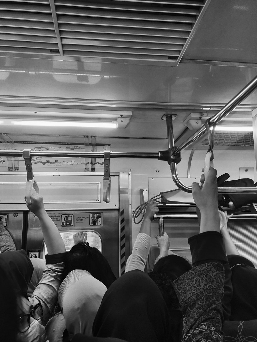urextacy_'s tweet photo. Sesaknya berasa ga ? https://t.co/04fJpYzMd8