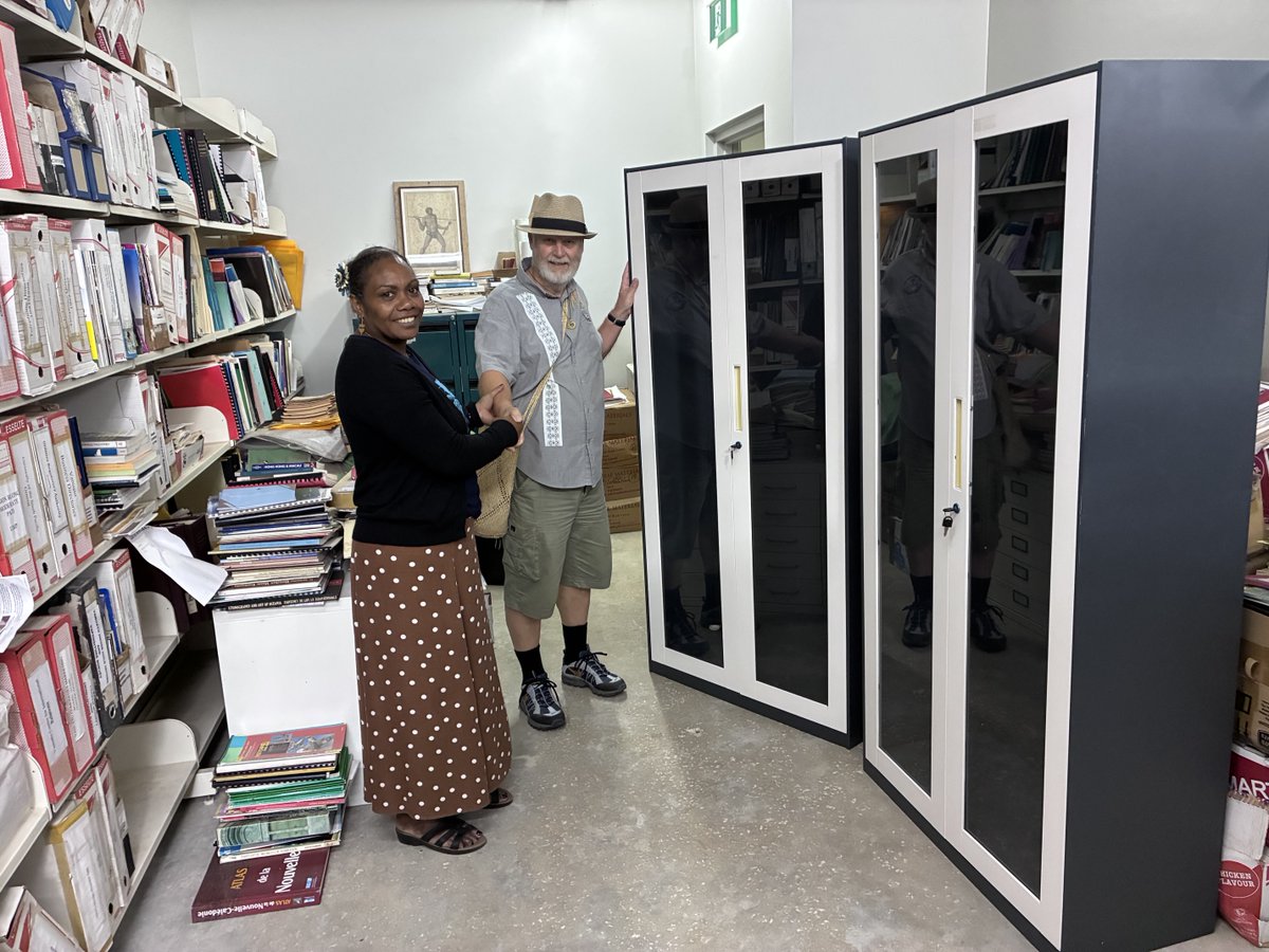 ToufauCaleb's tweet photo. The National Library of Vanuatu is sincerely grateful to Professor Matthew Spriggs and Madame Rosemary Leonard for generously donating two metal glass display cabinets.

Your support will help us preserve and showcase Vanuatu's documentary heritage for future generations.🙏🙏 https://t.co/M5sQpstpWm