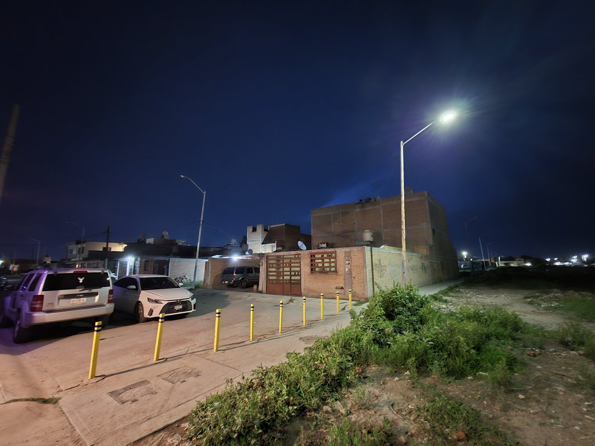 PPabloeas's tweet photo. Buenas noches @josejoseantonio @spublicos_dgo @DurangoCap @urbano_dgo @DMSPDGO en frac Geraldine calles fuerteventura y Geraldine no hay alumbrado público por favor ayúdenos con esa reparación @Canal12Dgo @heber_noti121ed @canal10durango @Sallvatoree #Durango https://t.co/fNqXdAPvvU