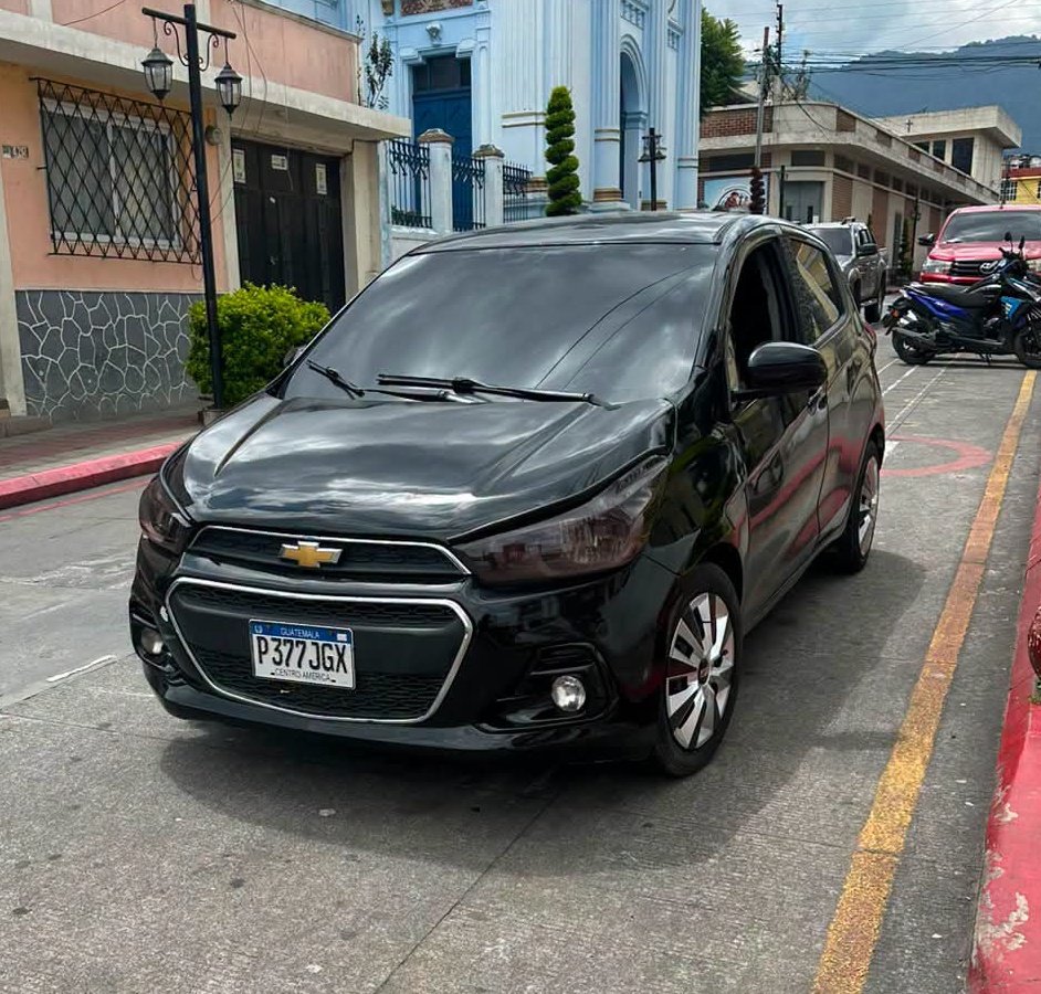 Eco12GT's tweet photo. 🚨 #SanPedroSacatepéquez #ServicioSocial
Reportan el robo de un vehículo Chevrolet Sparta negro, placas P-377JGX, ocurrido esta tarde en zona 2 de San Pedro Sacatepéquez, frente a la imprenta Vásquez.
📞 Información al: 5992-3016.
🤝 Compartir puede ayudar a localizarlo. https://t.co/CkzAB823jj