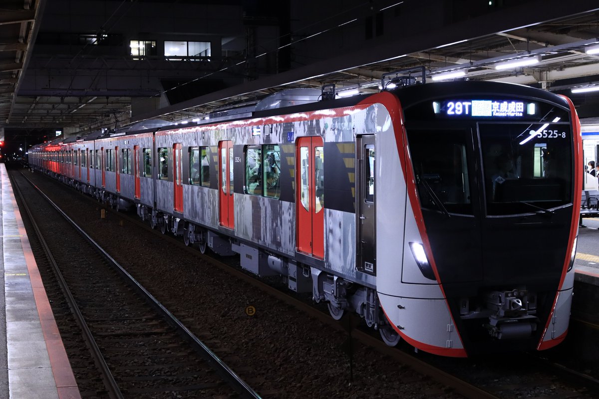 localrokugodote's tweet photo. #都営5500形デビュー8周年

本当にかっこよくて好きな電車です。 https://t.co/xhHpUCdHNr