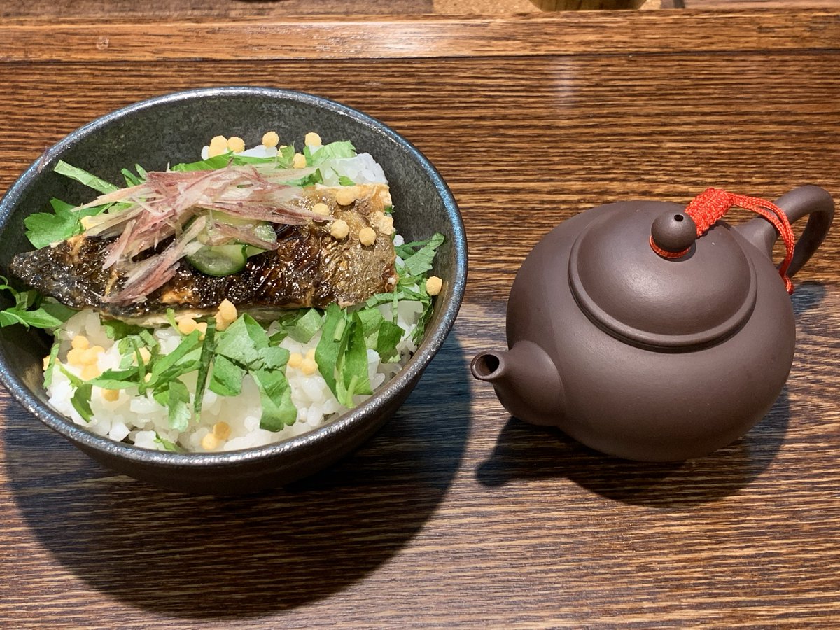 ibushi_info's tweet photo. おはようございます😃

今日から新しいミニ丼になります😊

新しい木曜日のミニ丼は「鯵の出汁茶漬け」です🤤
出汁はお召し上がりの直前におかけください🤗

ご注文お待ちしております😊 https://t.co/DT3C8ZgPA2