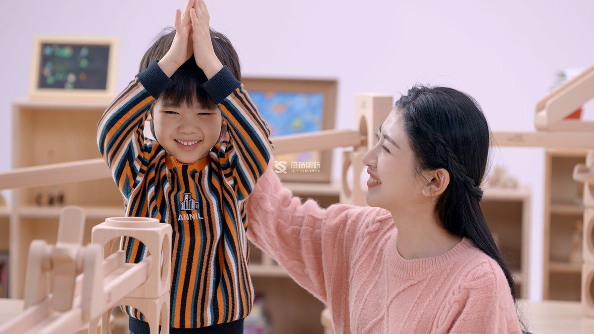 javeedd7's tweet photo. Fun afternoon with my little buddy! We built a giant block tower that’s taller than my knee – laughs and messy hands included!  #ParentKidFun #EverydayMagic https://t.co/GR1P32tQLI