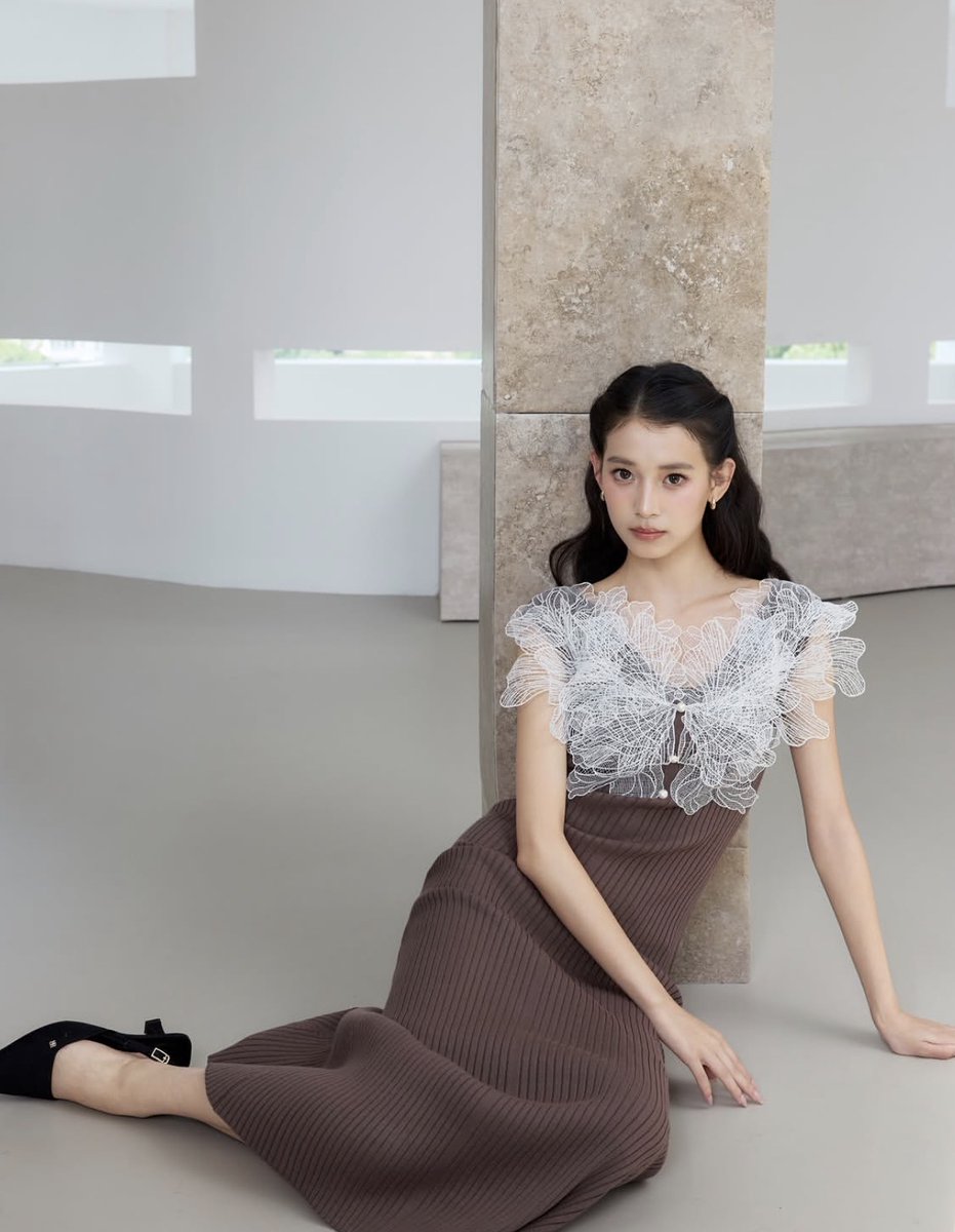 polaura(ポローラ)の大人気レースフリルニットワンピースから新色の