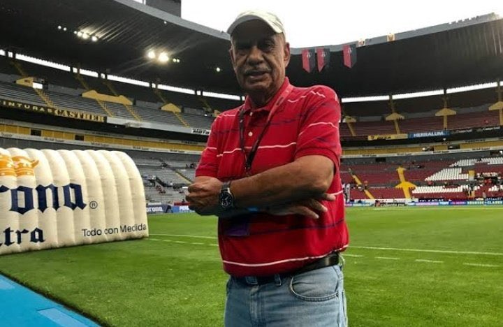 eltuntunvolvio's tweet photo. Patrón @pepemiguelb @grupoprodimx 
Para que esto sea perfecto, regrese a la Voz del estadio Jalisco al señor Rafael (el chango) Almaraz https://t.co/B5HGGIMNyE