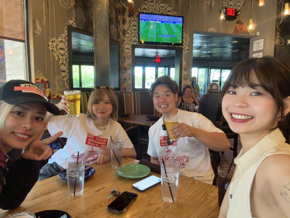 ao_poker_810's tweet photo. タコスパーティ🇲🇽🎶🎶 https://t.co/XBxgdyMeAa